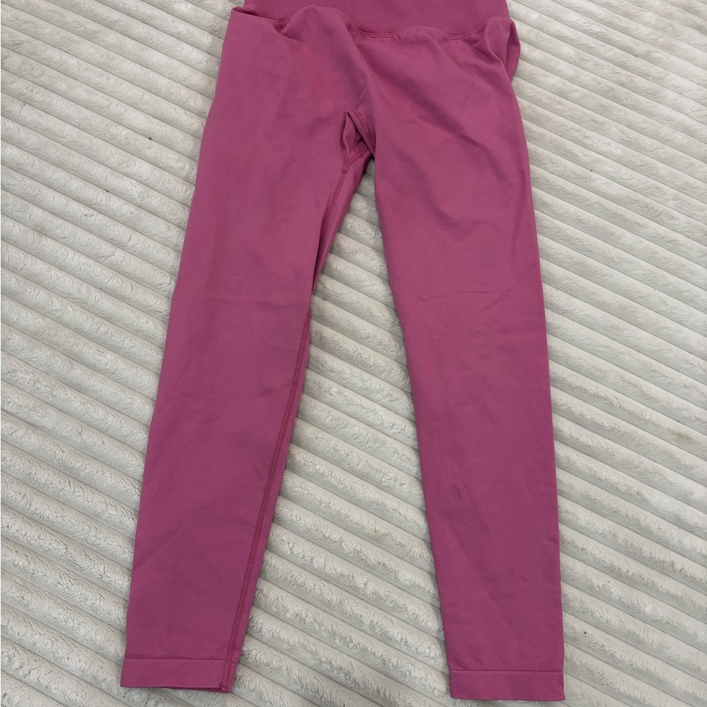 Pink High-Waist Seamless Leggings for Performance